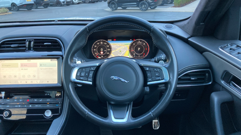 Jaguar F-Pace 2.0d [180] Chequered Flag 5dr Auto AWD Diesel Estate